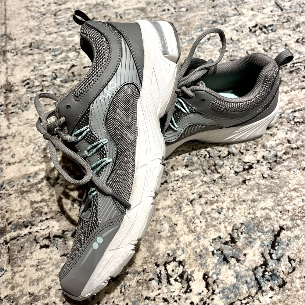 Ryka Intrigue Women’s Sz 9.5 New W/O box